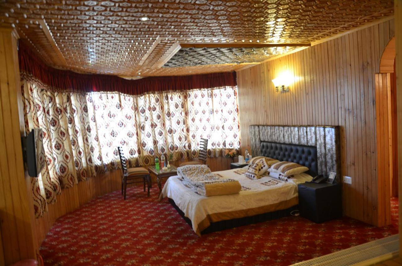 Hotel Hilltop Gulmarg JAMMU AND KASHMIR Exterior photo