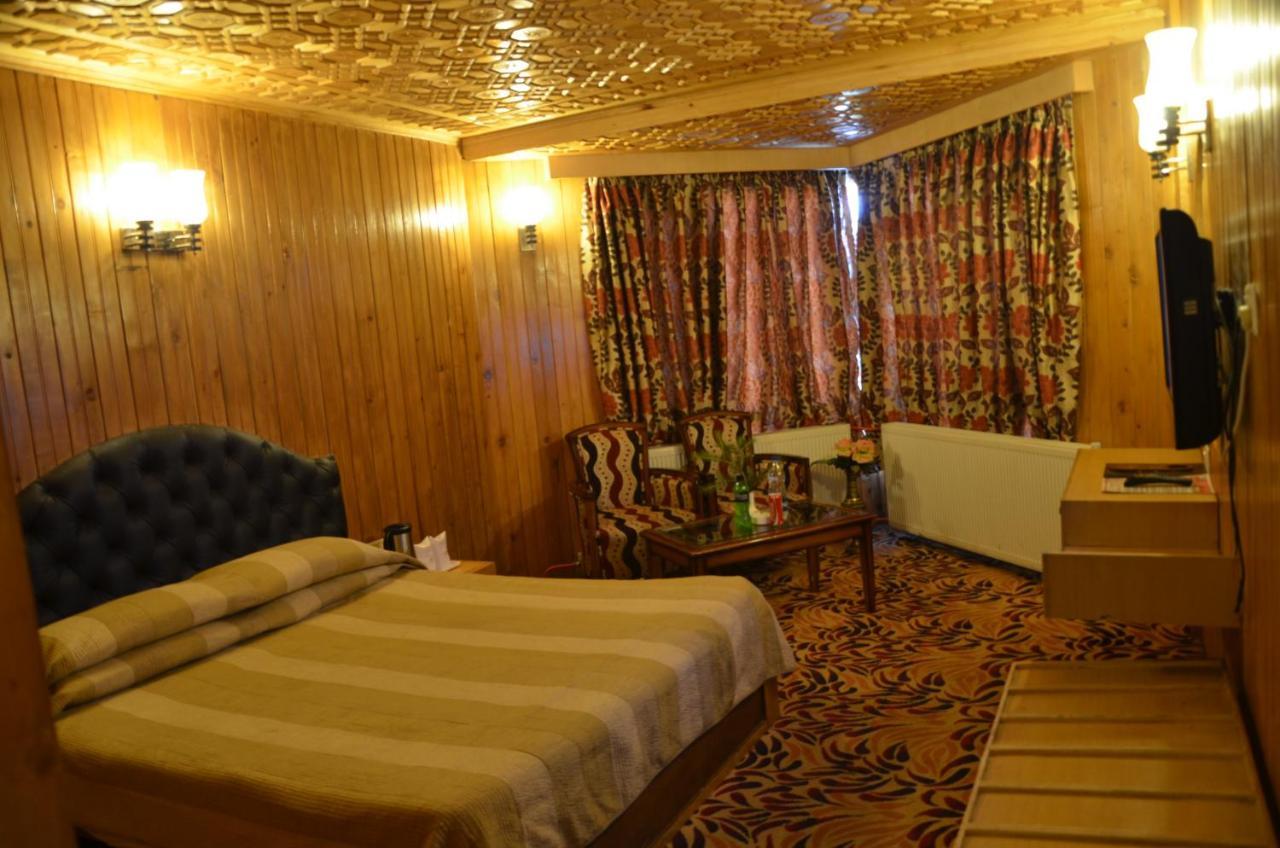 Hotel Hilltop Gulmarg JAMMU AND KASHMIR Exterior photo
