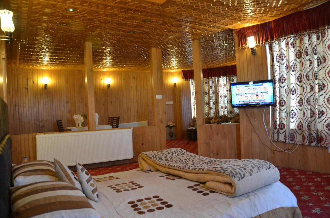 Hotel Hilltop Gulmarg JAMMU AND KASHMIR Exterior photo